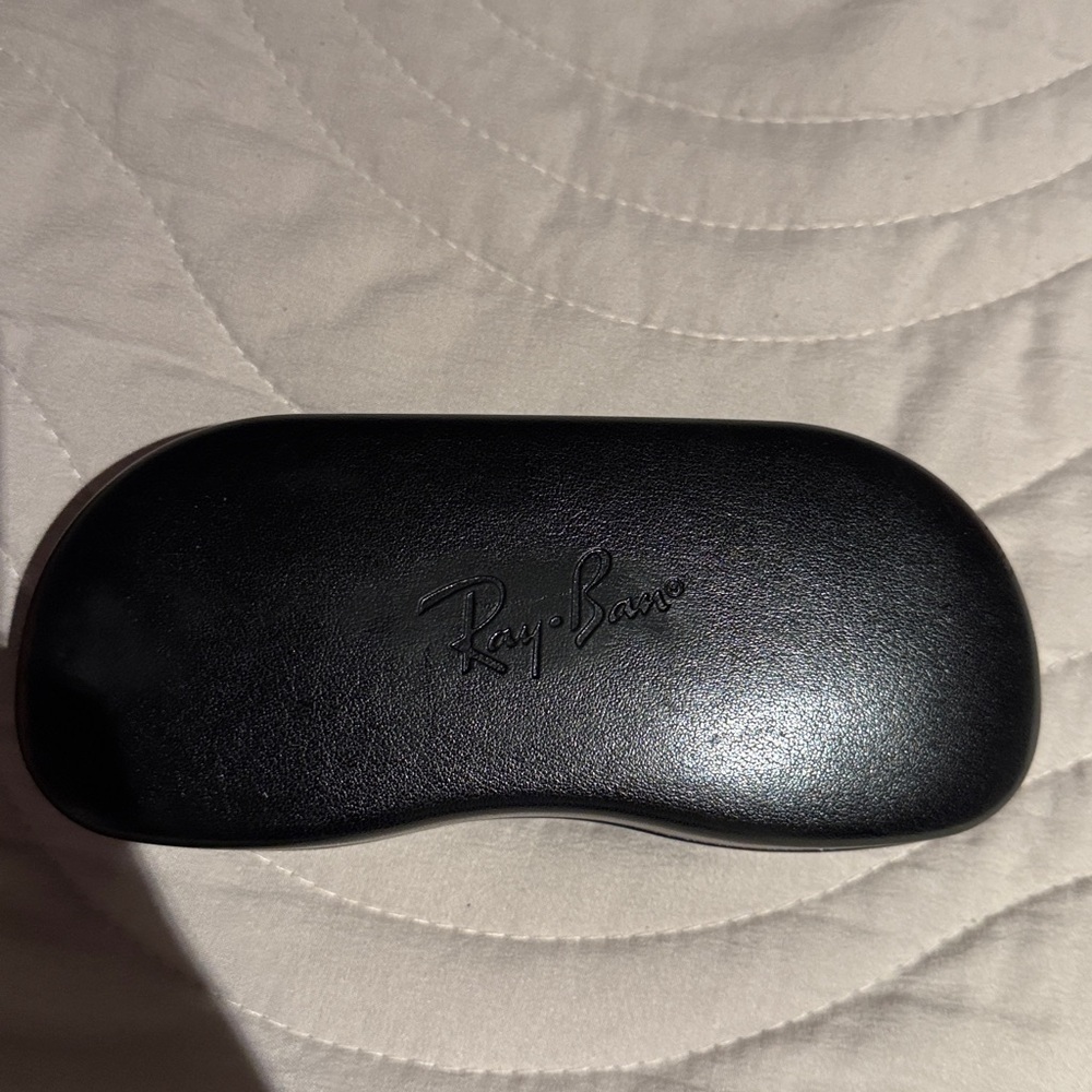 Ray-Ban Clubmaster Sunglasses with Black and Pink Frame - Picture 8 of 9